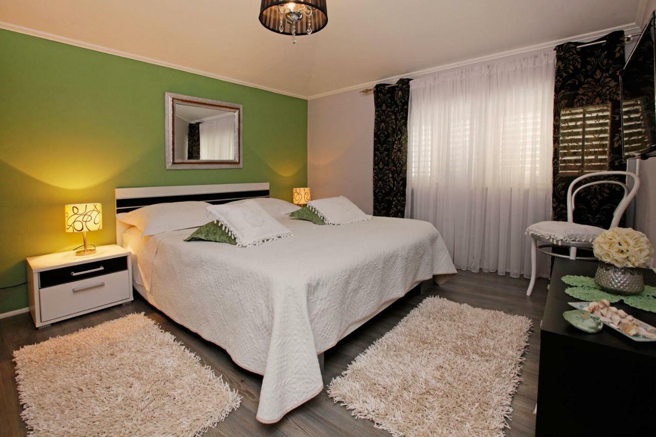 Apartment Ambroz Vela Luka Extérieur photo