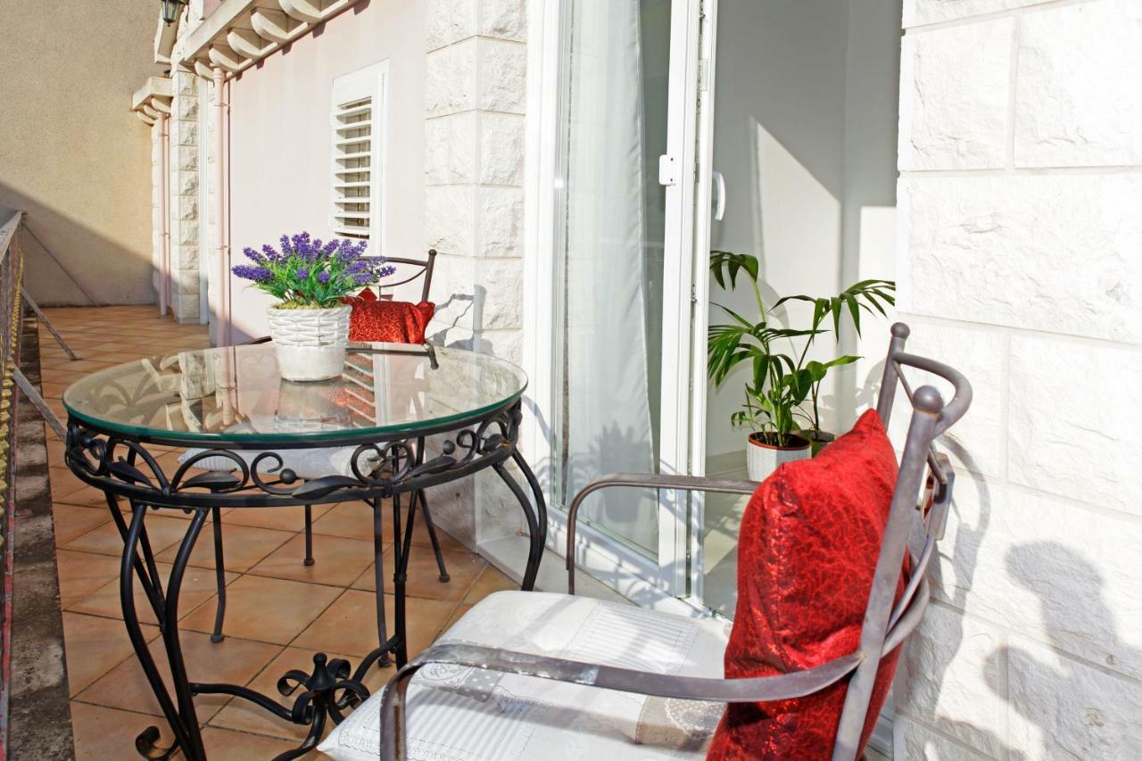 Apartment Ambroz Vela Luka Extérieur photo