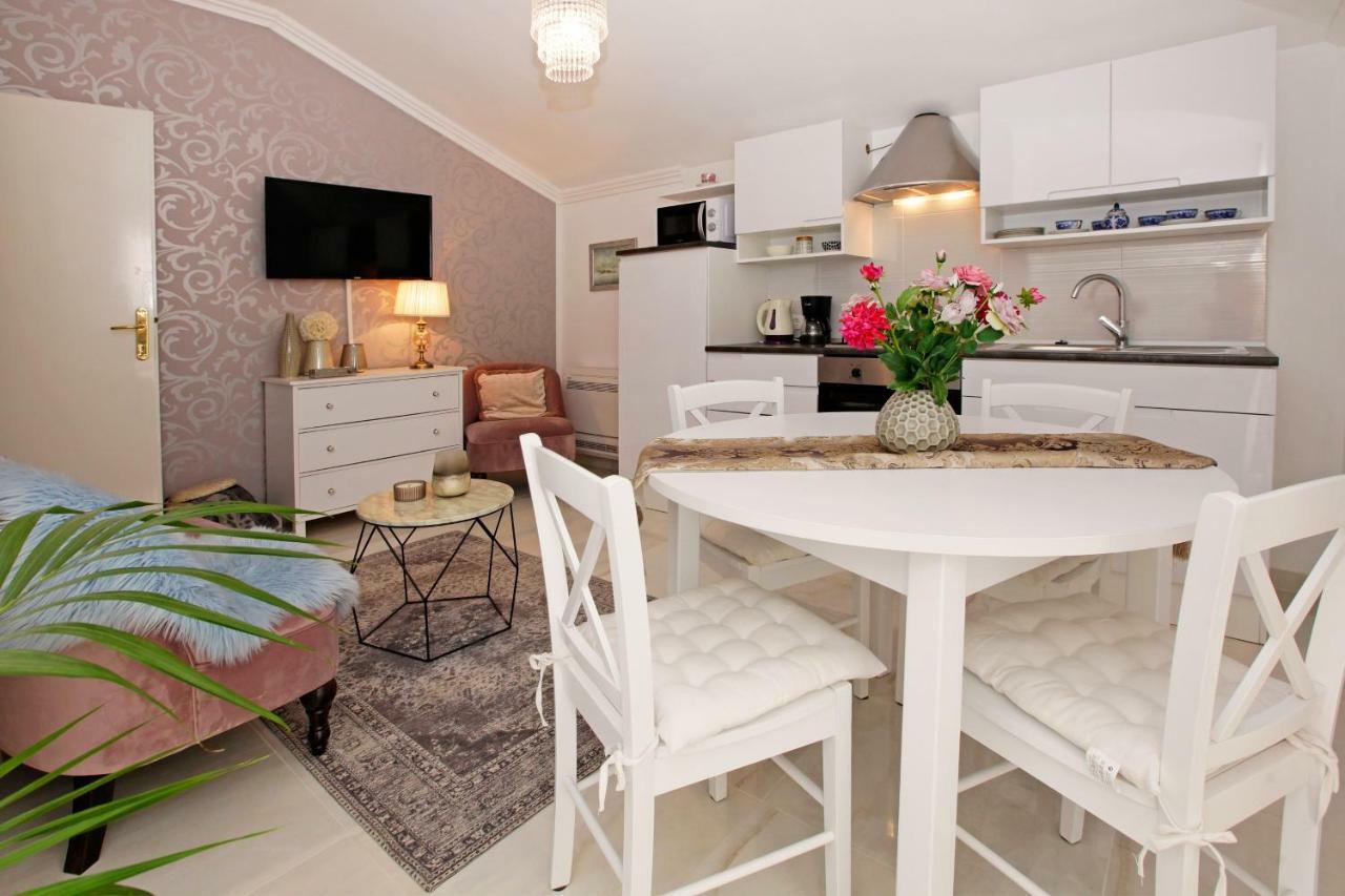 Apartment Ambroz Vela Luka Extérieur photo