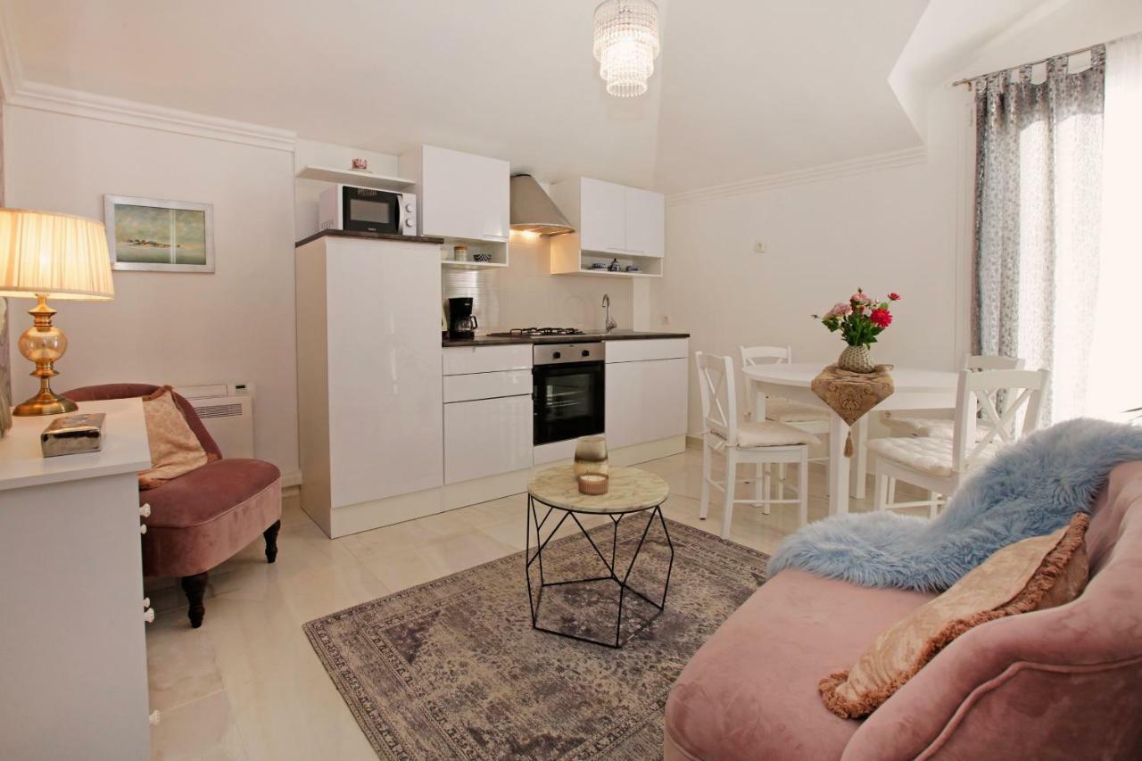 Apartment Ambroz Vela Luka Extérieur photo